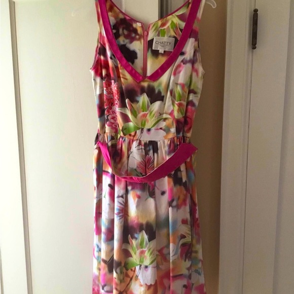 Chatty Dress - Picture 1 of 4